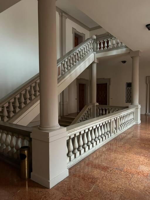 شقة Centro Storico Residenza Di Charme ريميني المظهر الخارجي الصورة